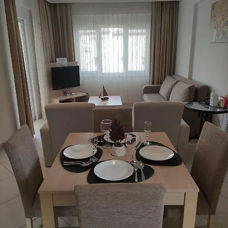 Individual Studio - Kusadasi Golf 公寓 *
